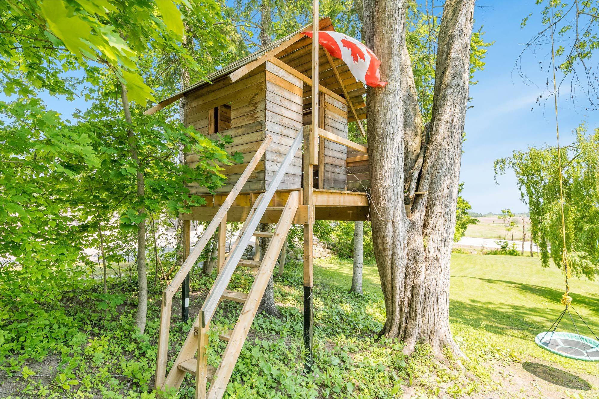 Innisfil, ON L0L 1K0,6234 Yonge ST