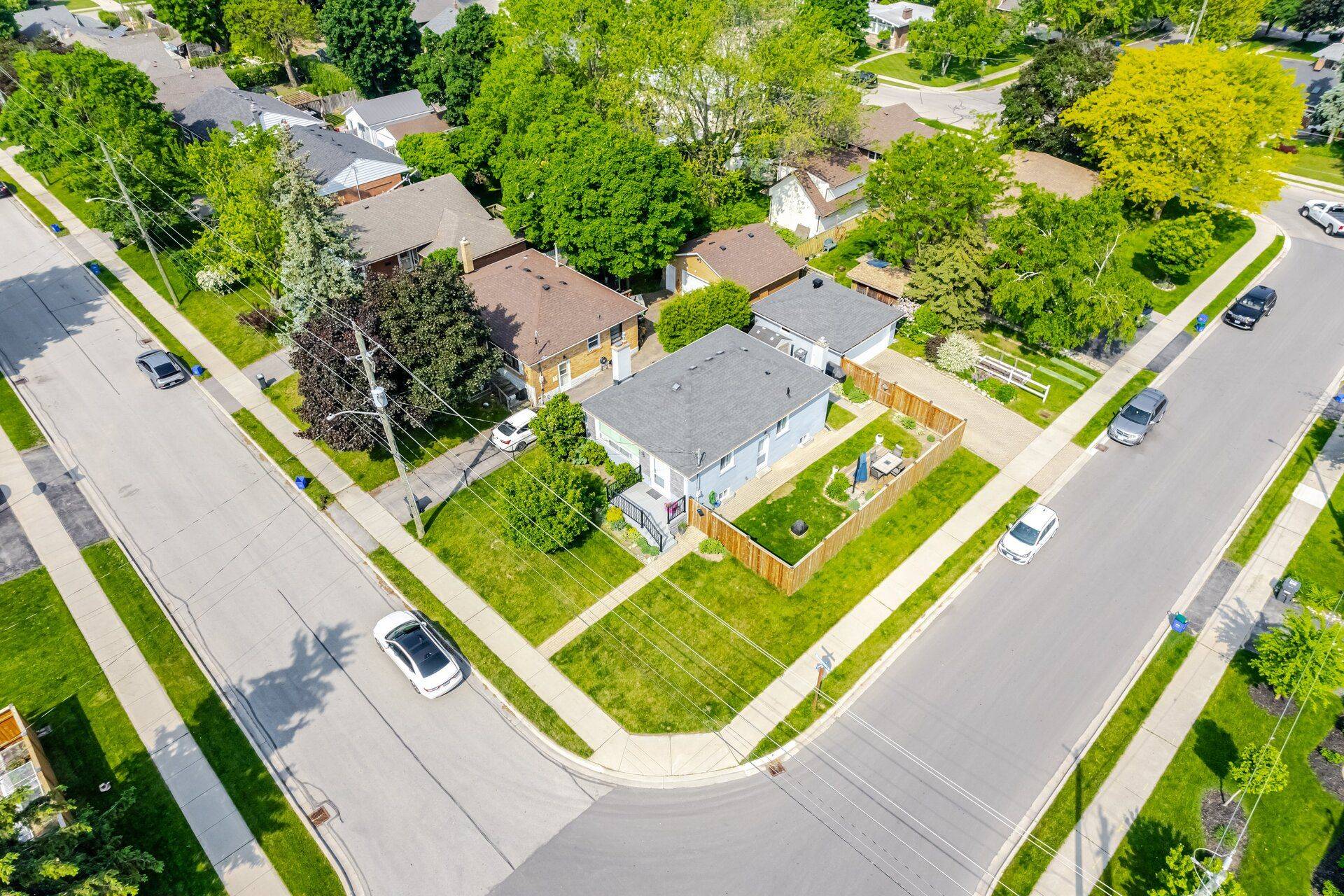 Milton, ON L9T 1W1,391 Mountainview DR
