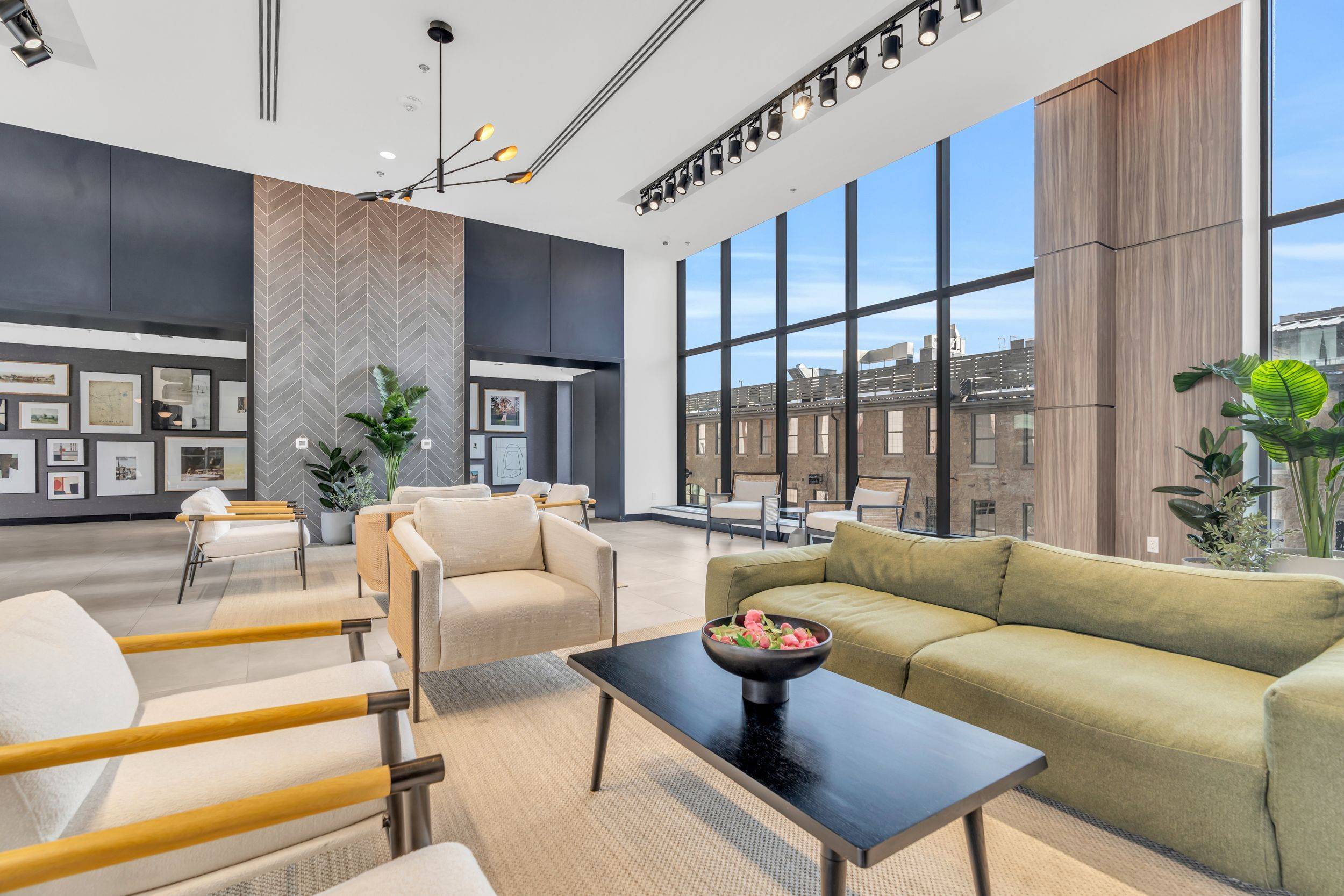 Cambridge, ON N1S 0C3,15 Glebe ST #2001
