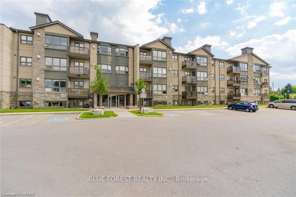 London North, ON N5X 3T6,9 Jacksway CRES #108