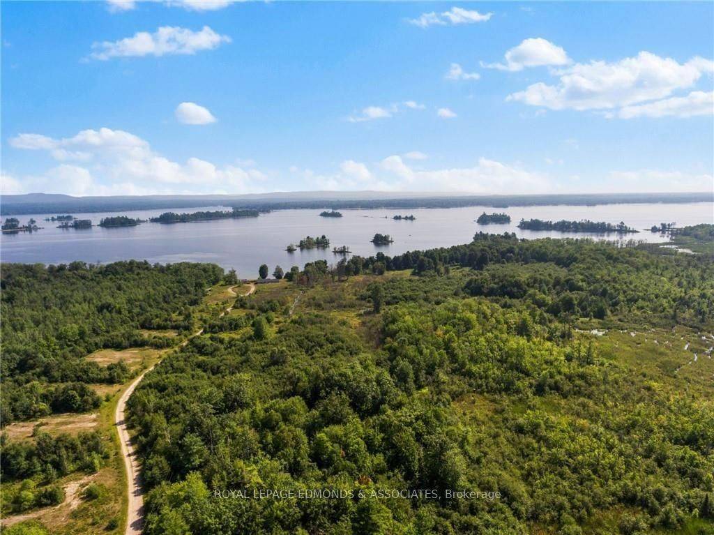 Petawawa, ON K8H 3R9,540 ABBIE LN