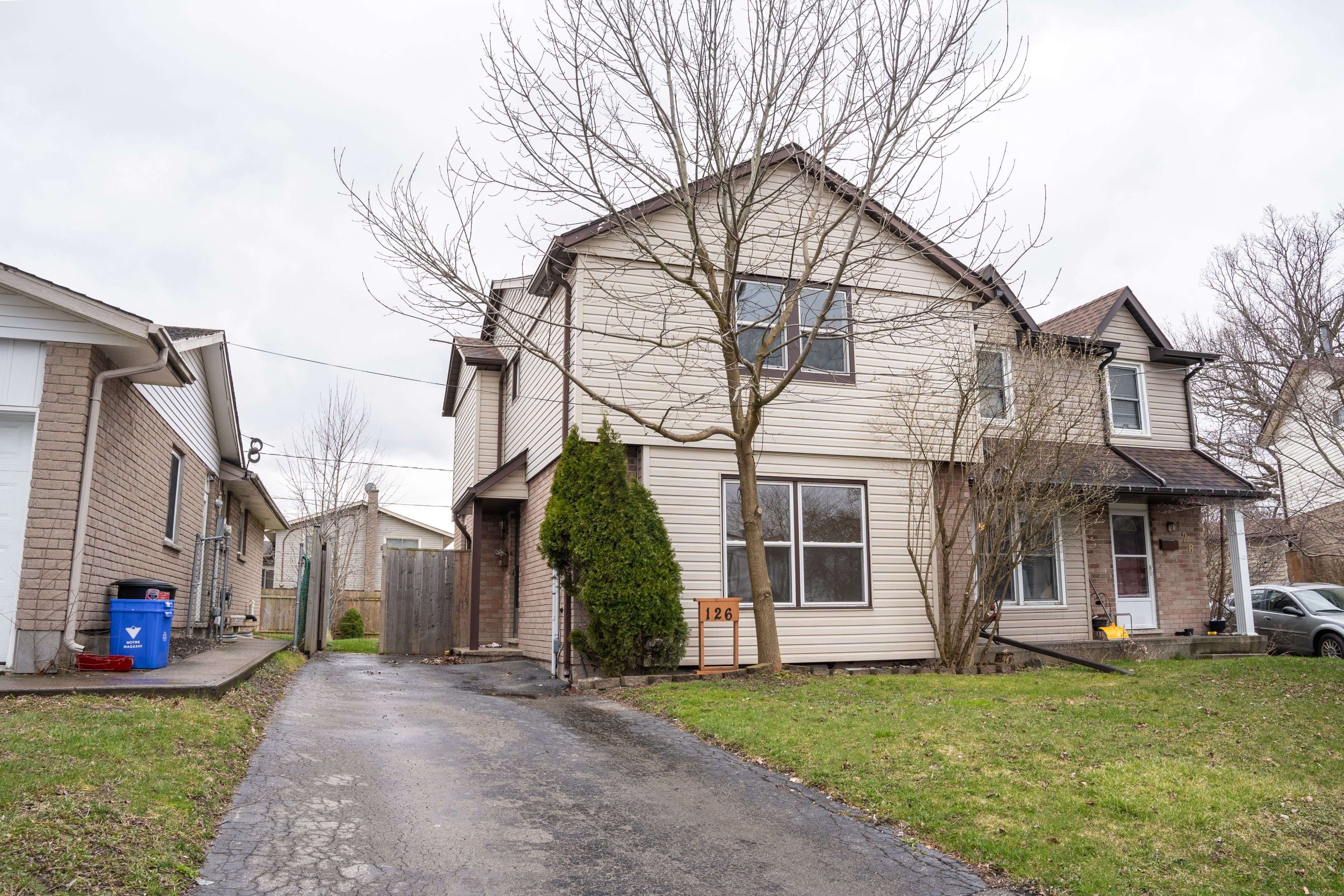 Welland, ON L3C 5Y5,126 NORTHGATE DR