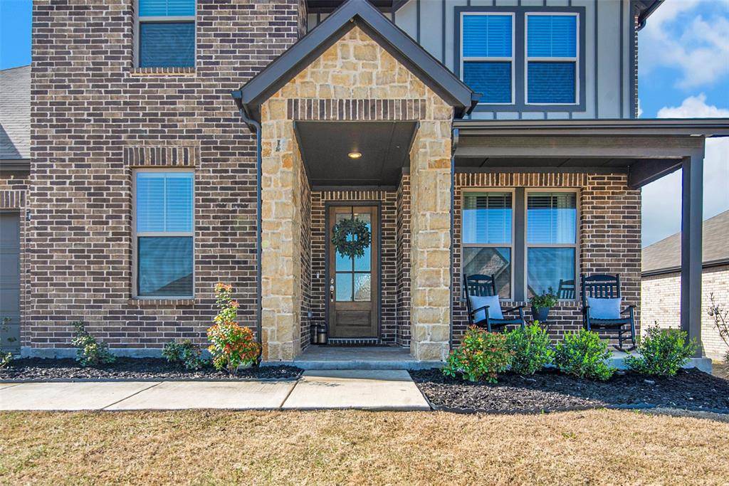 Van Alstyne, TX 75495,611 Metallic Tree Lane