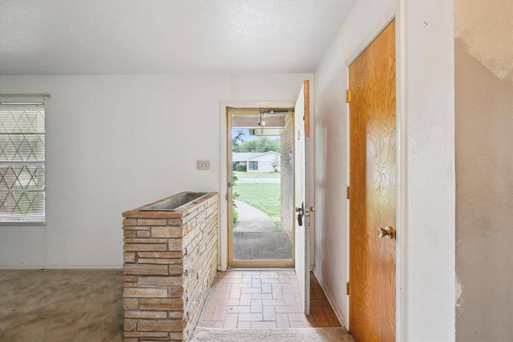 Richland Hills, TX 76118,7200 Brooks Avenue
