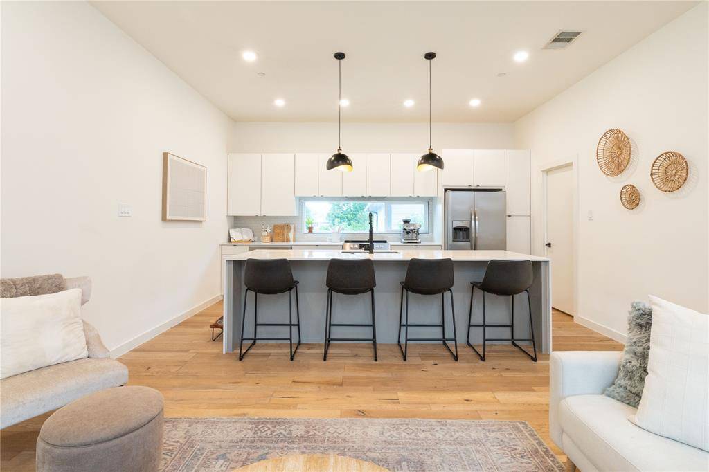 Dallas, TX 75204,2118 N Carroll Avenue #103