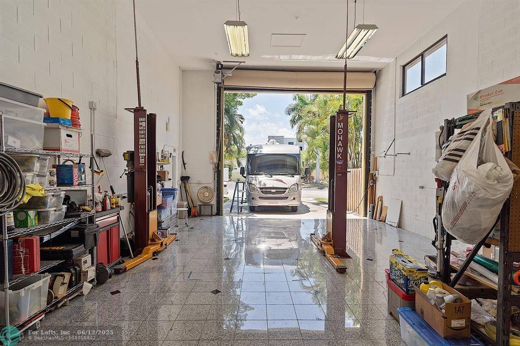 Wilton Manors, FL 33305