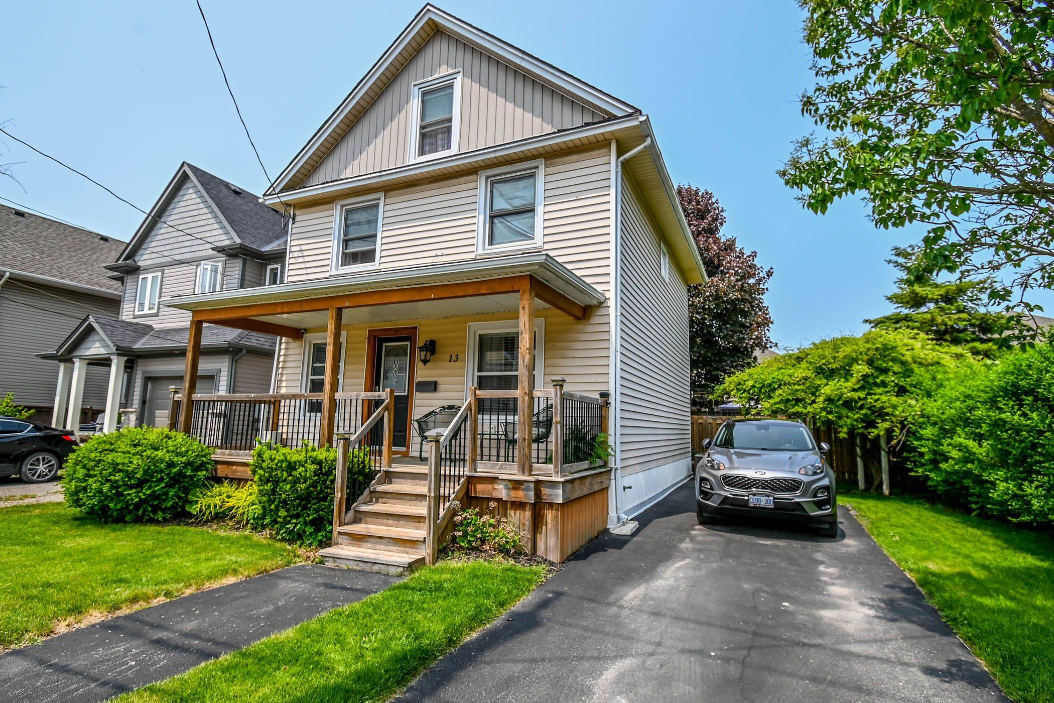St. Catharines, ON L2S 2X1,13 Violet ST
