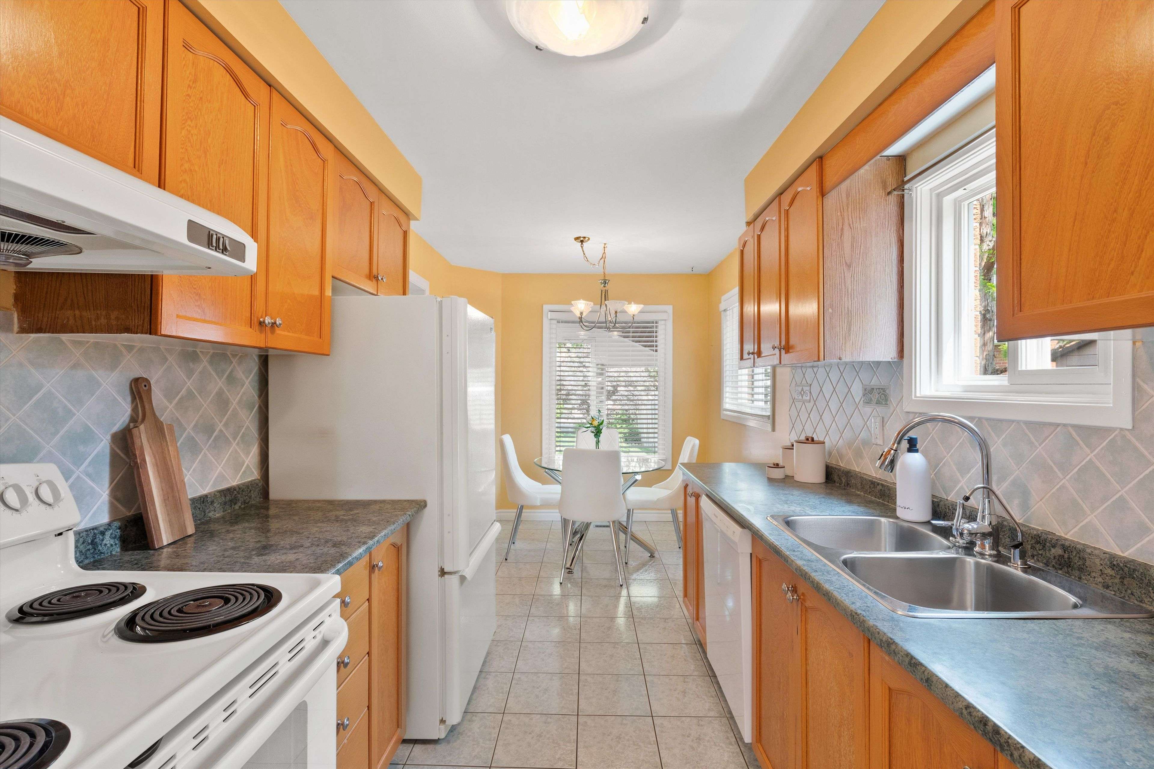 Markham, ON L3R 4V1,7 Miley DR