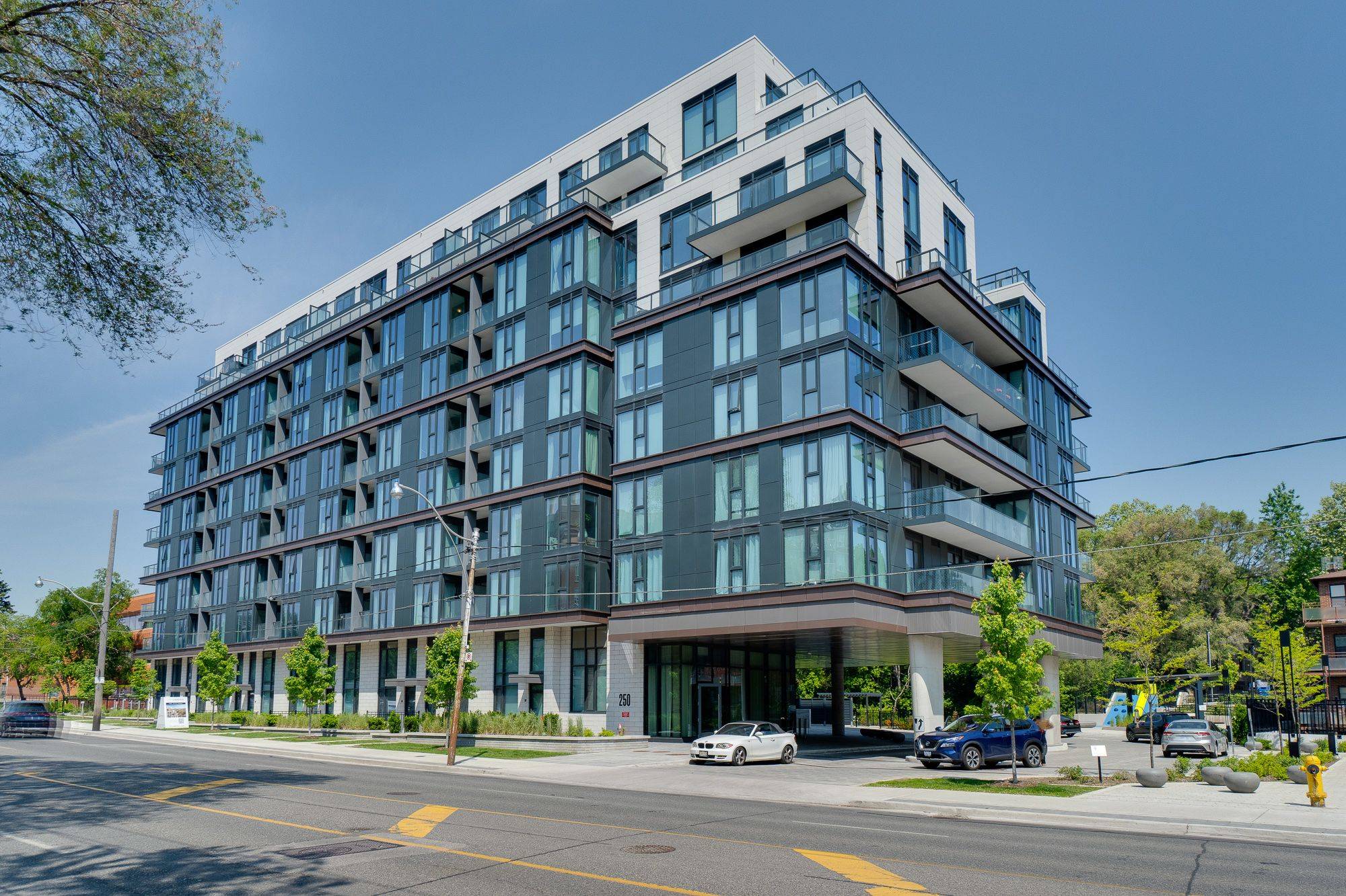Toronto C04, ON M5M 1B1,250 Lawrence AVE W #724