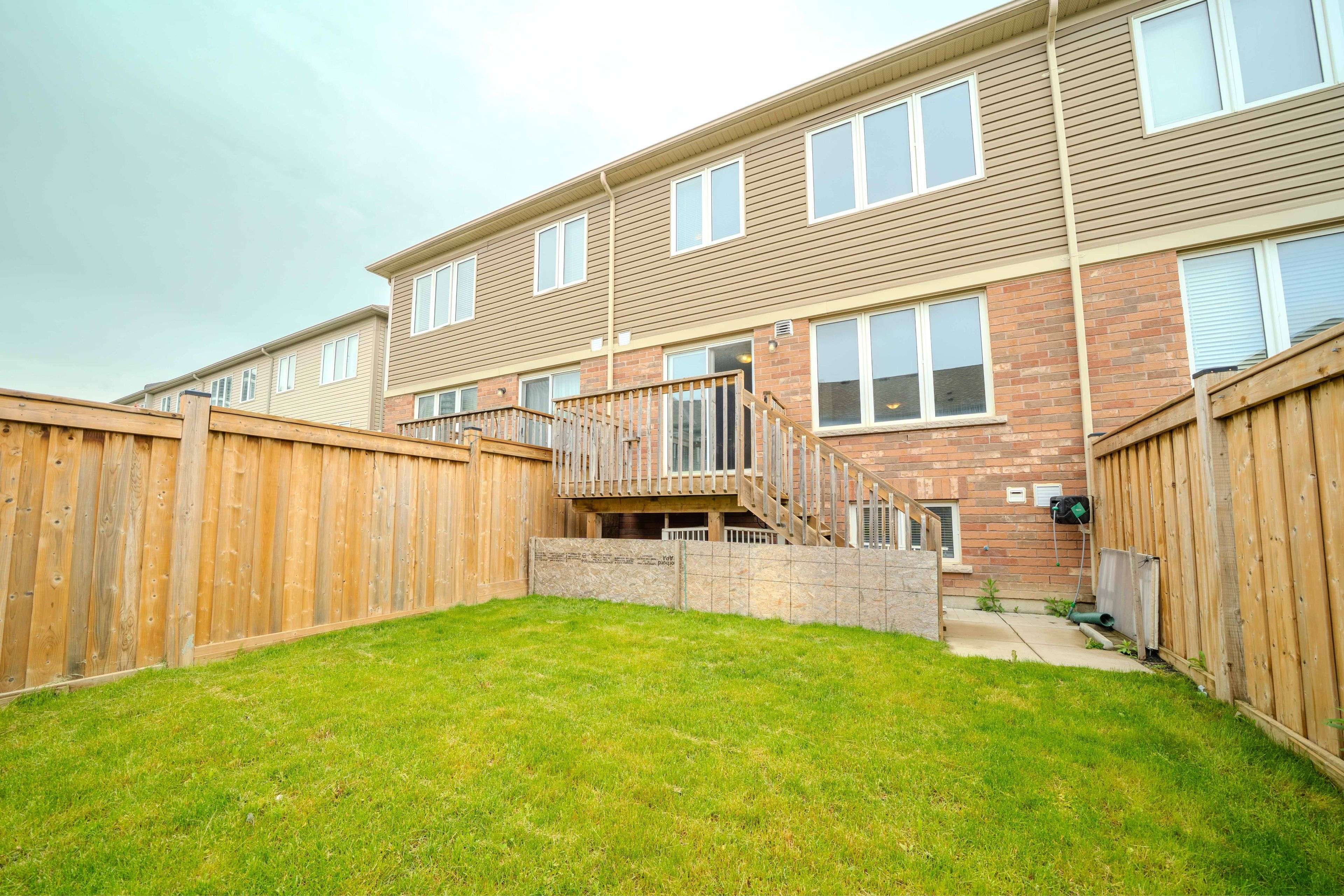 Oshawa, ON L1L 0J6,2462 Steeplechase ST