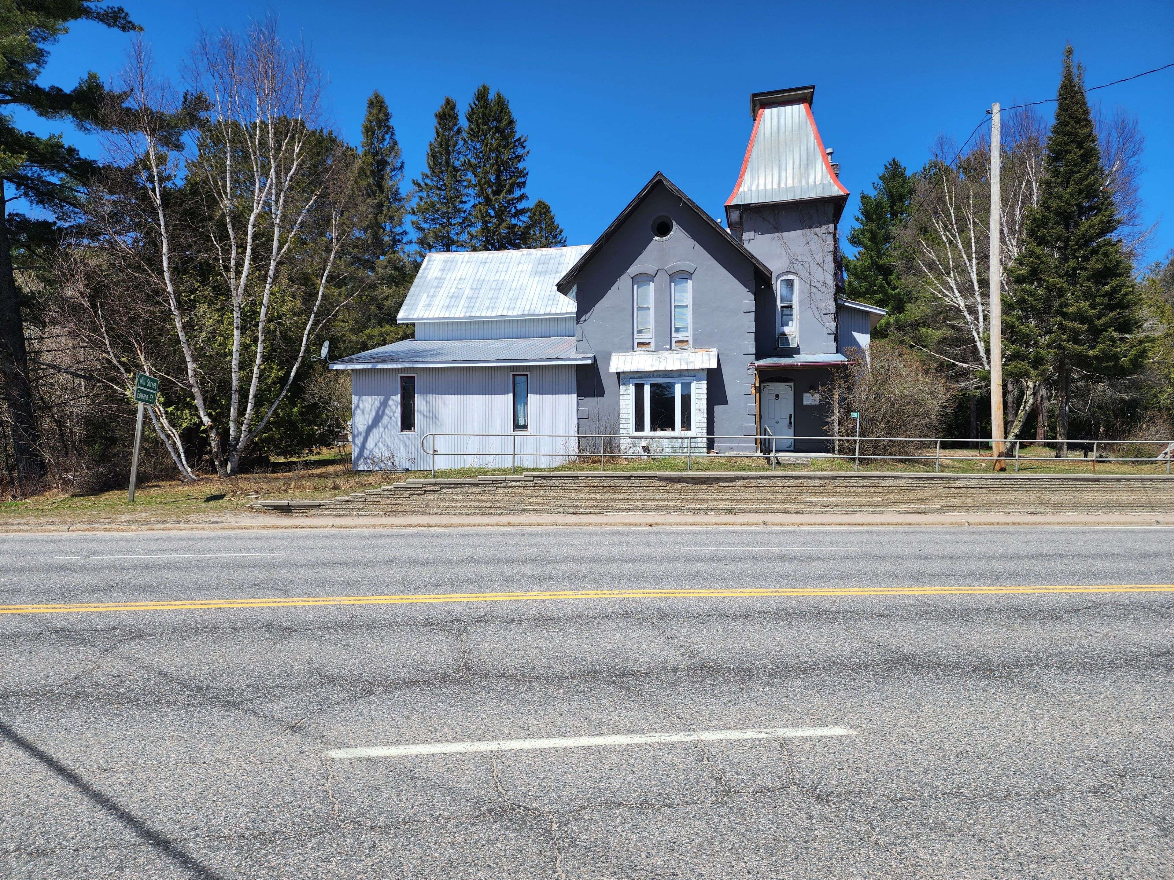 Sundridge, ON P0A 1Z0,10356 Highway 124 N/A