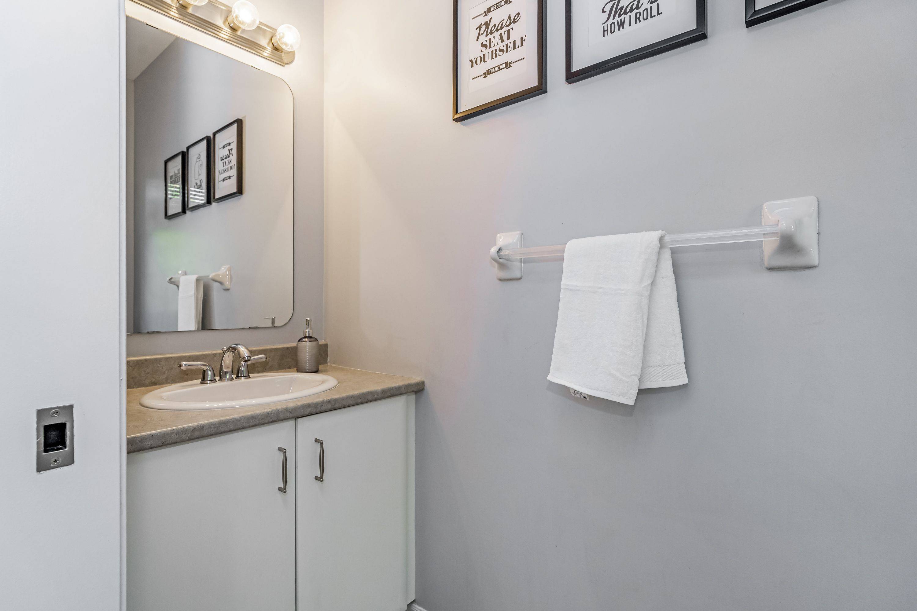 Kanata, ON K2M 0G1,416 Foxhall WAY