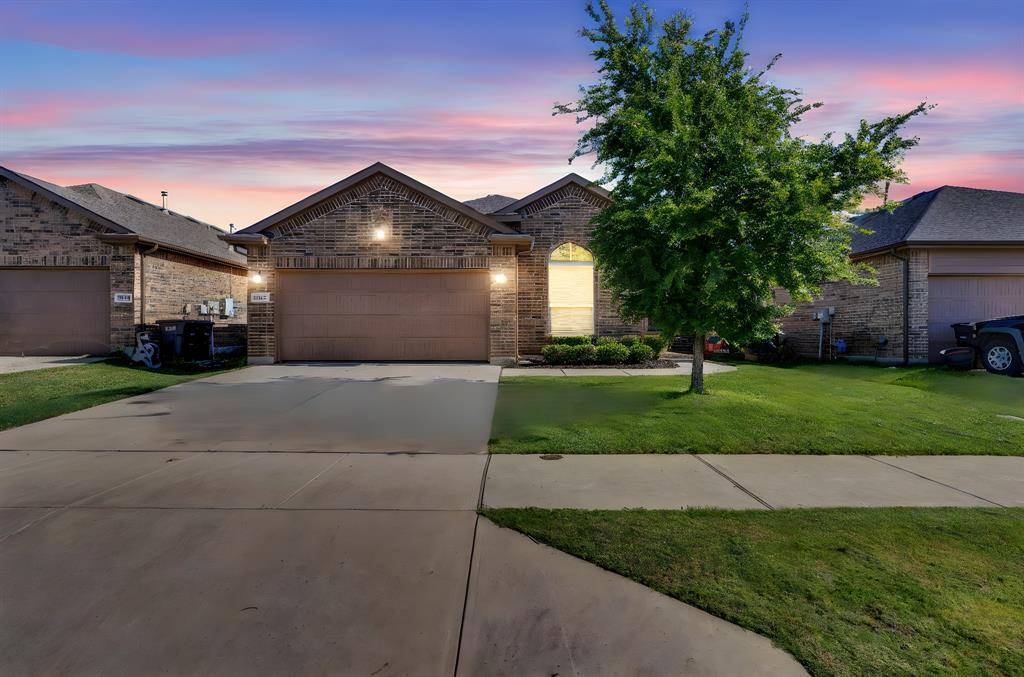 Fort Worth, TX 76179,5232 Sugarcane Lane