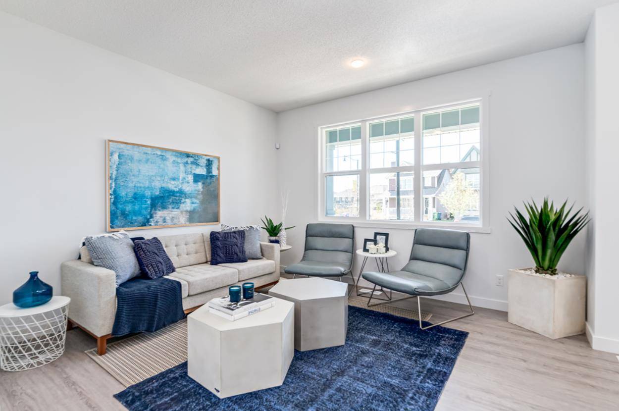 Calgary, AB T3S 0L4,236 Rangeview WAY SE