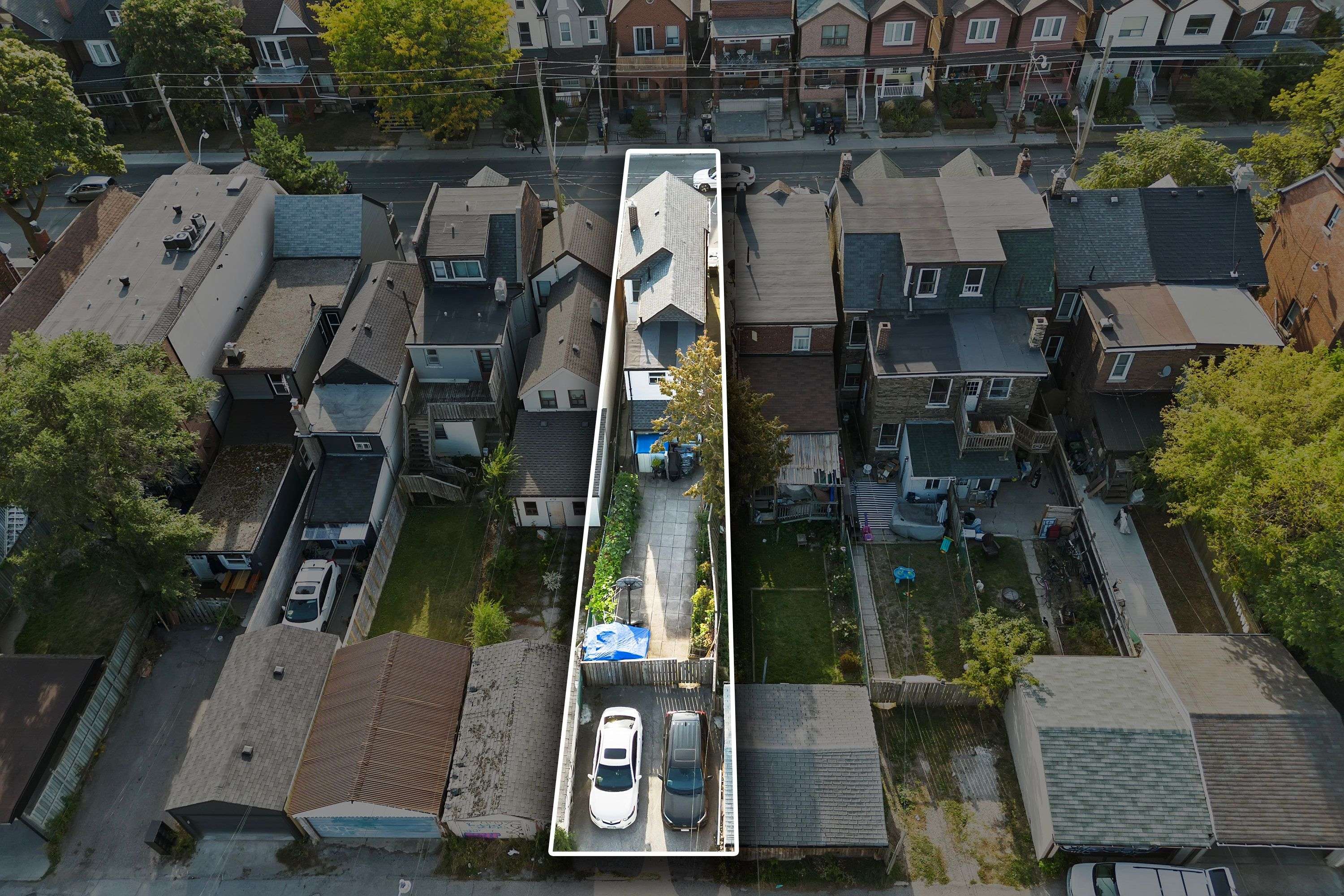 Toronto C01, ON M6G 3T6,623 Ossington AVE