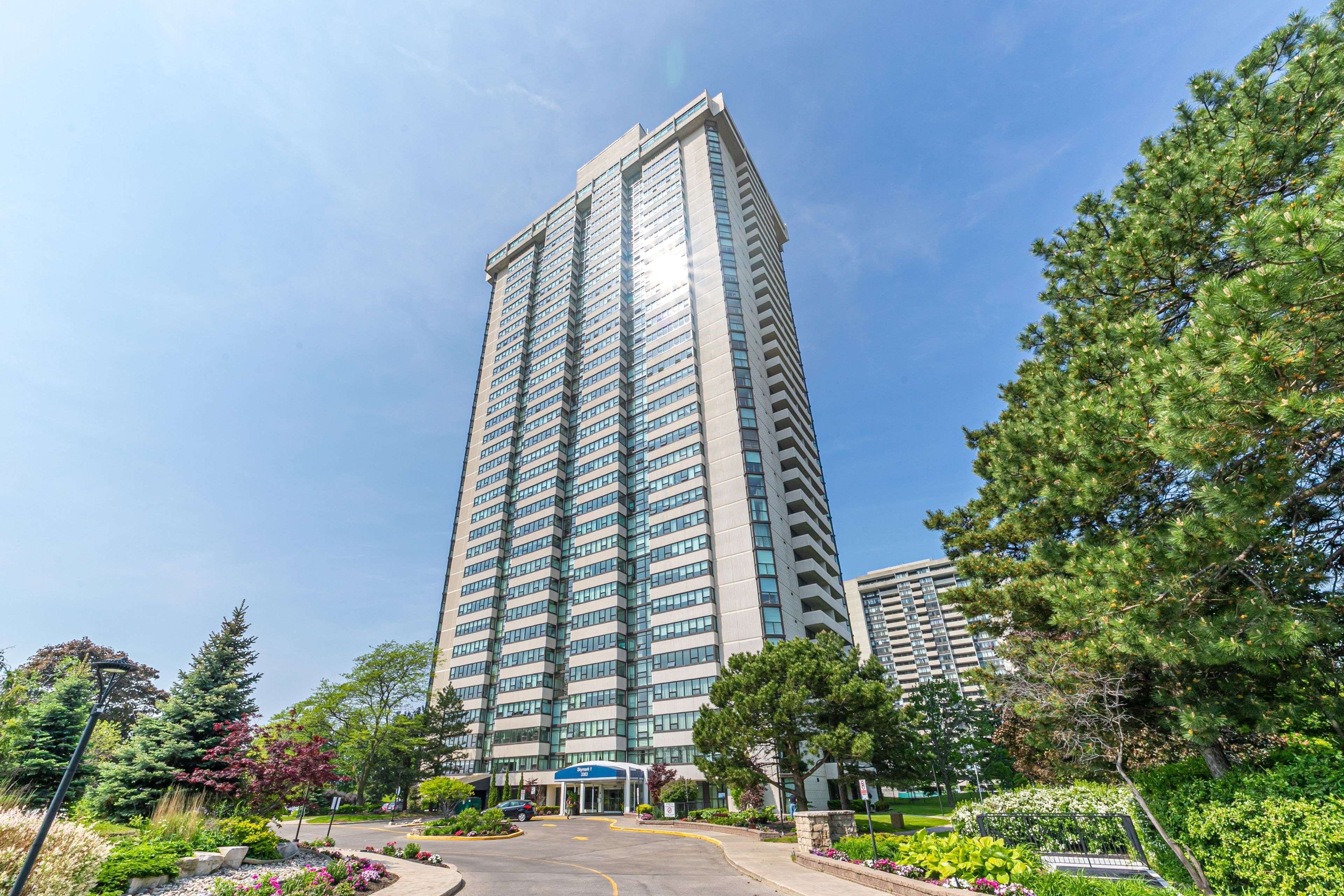 Toronto C15, ON M2J 4T6,3303 Don Mills RD #1102