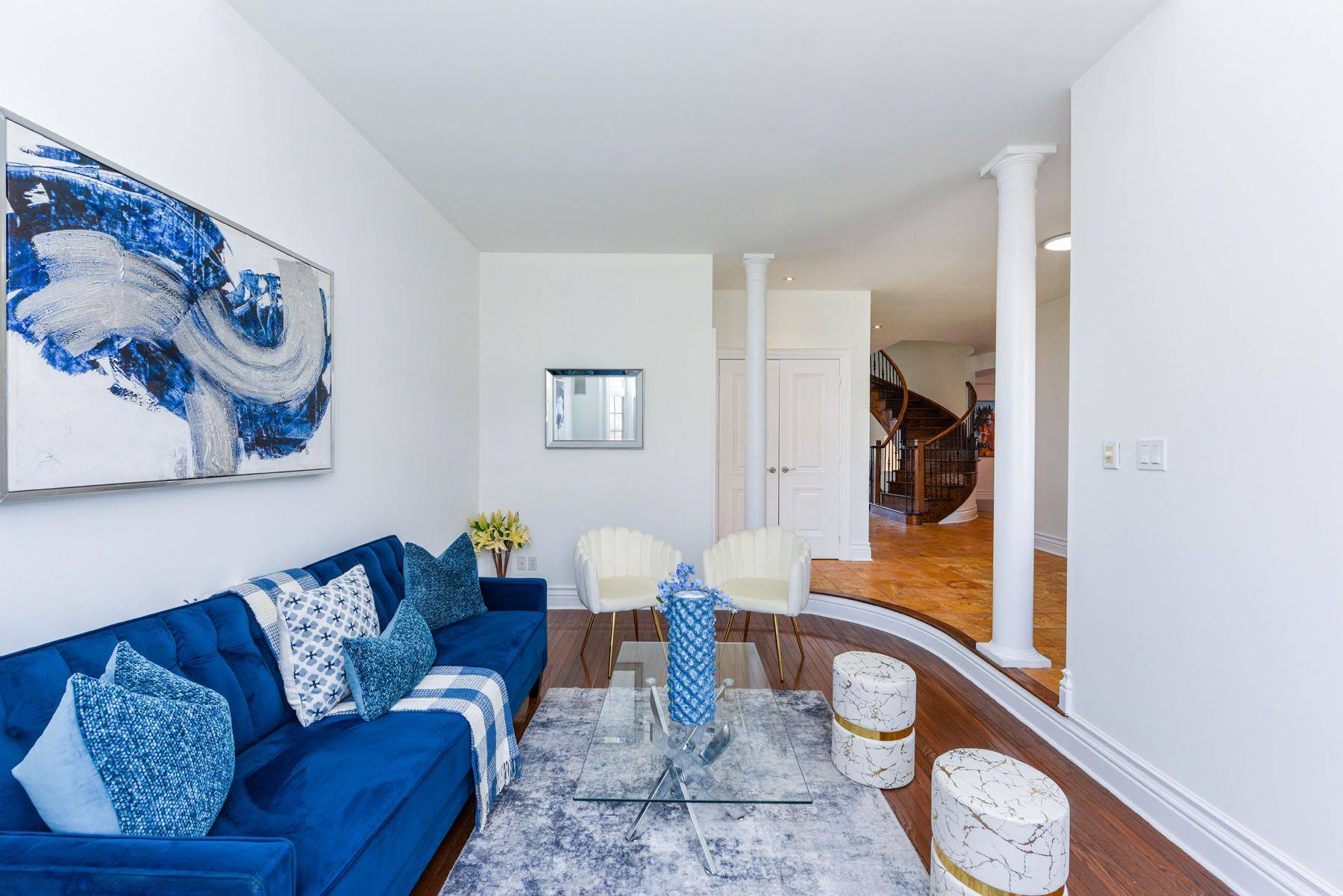 Oakville, ON L6M 4Y5,2372 Parkglen AVE