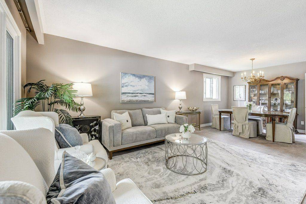 Burlington, ON L7L 5B2,652 Auburn CRES