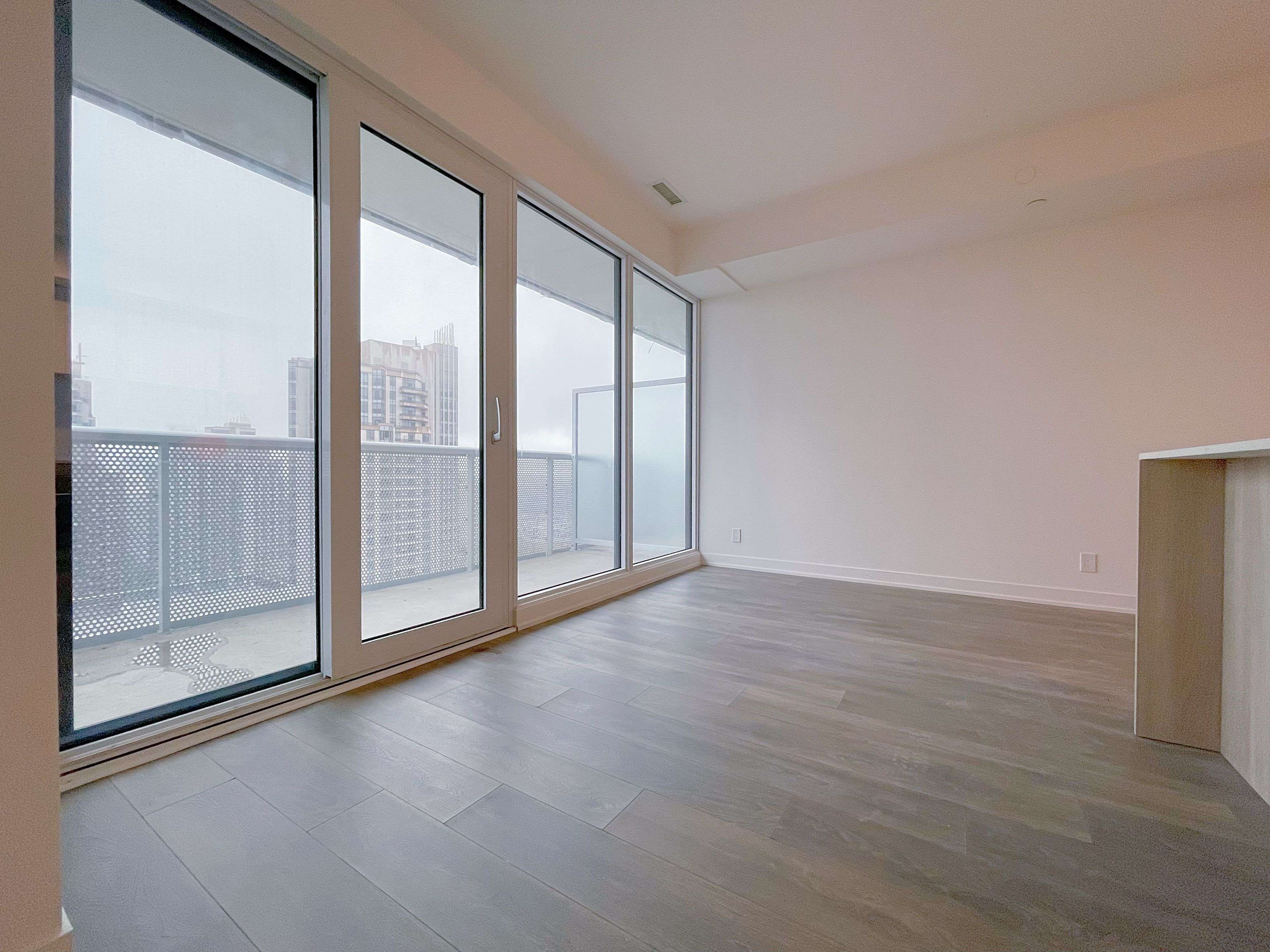 Toronto C14, ON M2N 4L8,15 Holmes AVE #2011