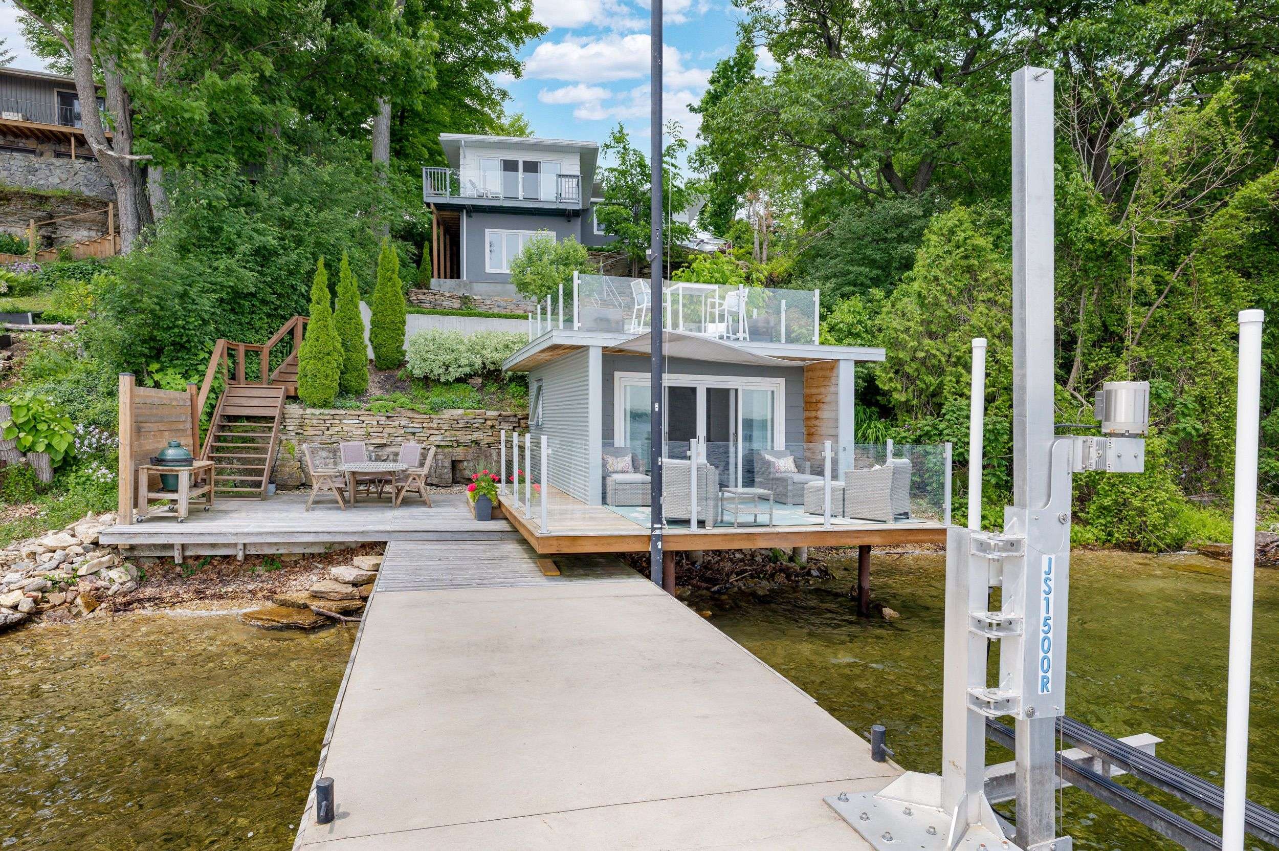 Elizabethtown-kitley, ON K6V 5T3,197 Brockmere Cliff RD