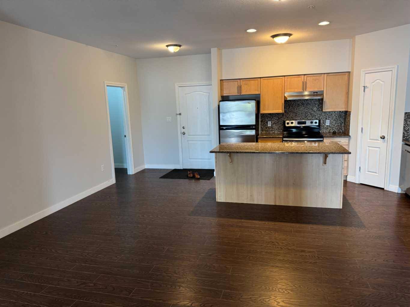 Red Deer, AB T4N 1N2,4901 46 ST #303