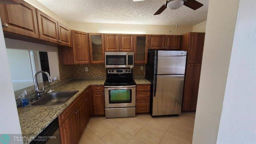 Coconut Creek, FL 33066,2767 Carambola Cir  #303