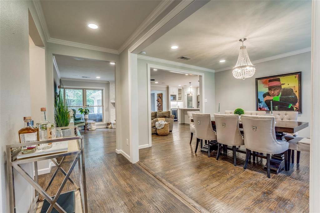 Dallas, TX 75231,6711 Kingsbury Drive
