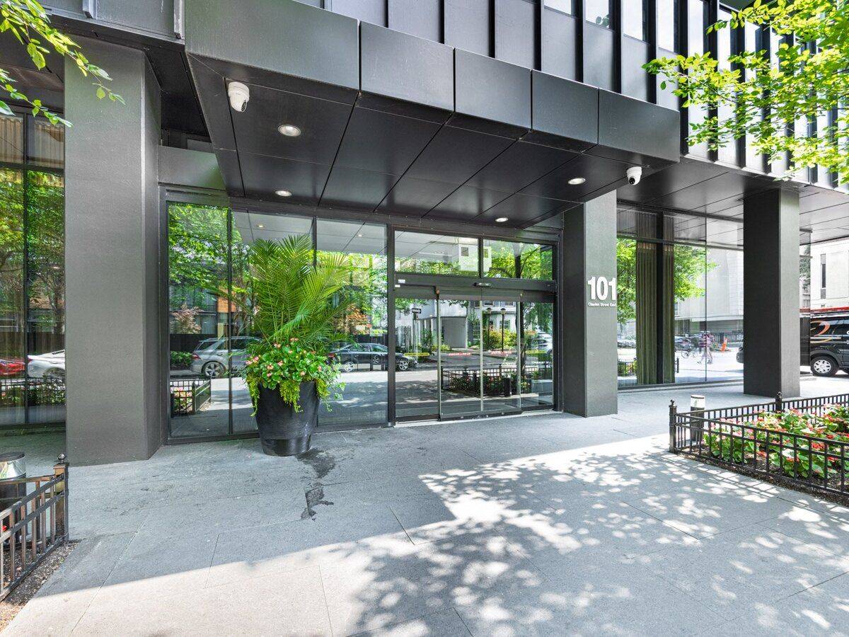 Toronto C08, ON M4Y 1V2,101 Charles ST E #3204