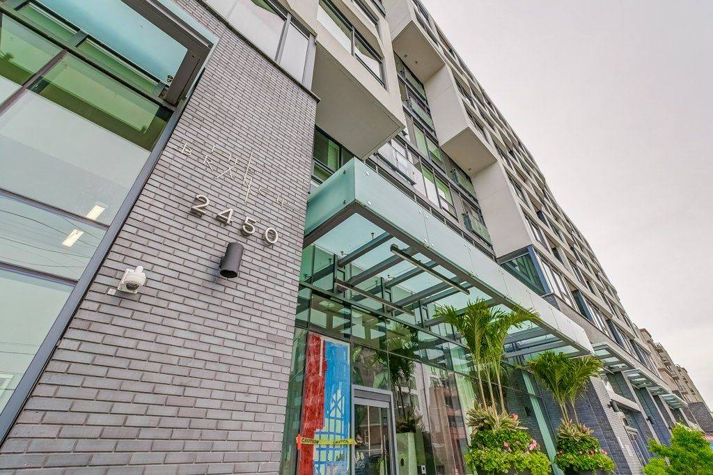 Oakville, ON L6M 5P6,2450 Old Bronte RD #449