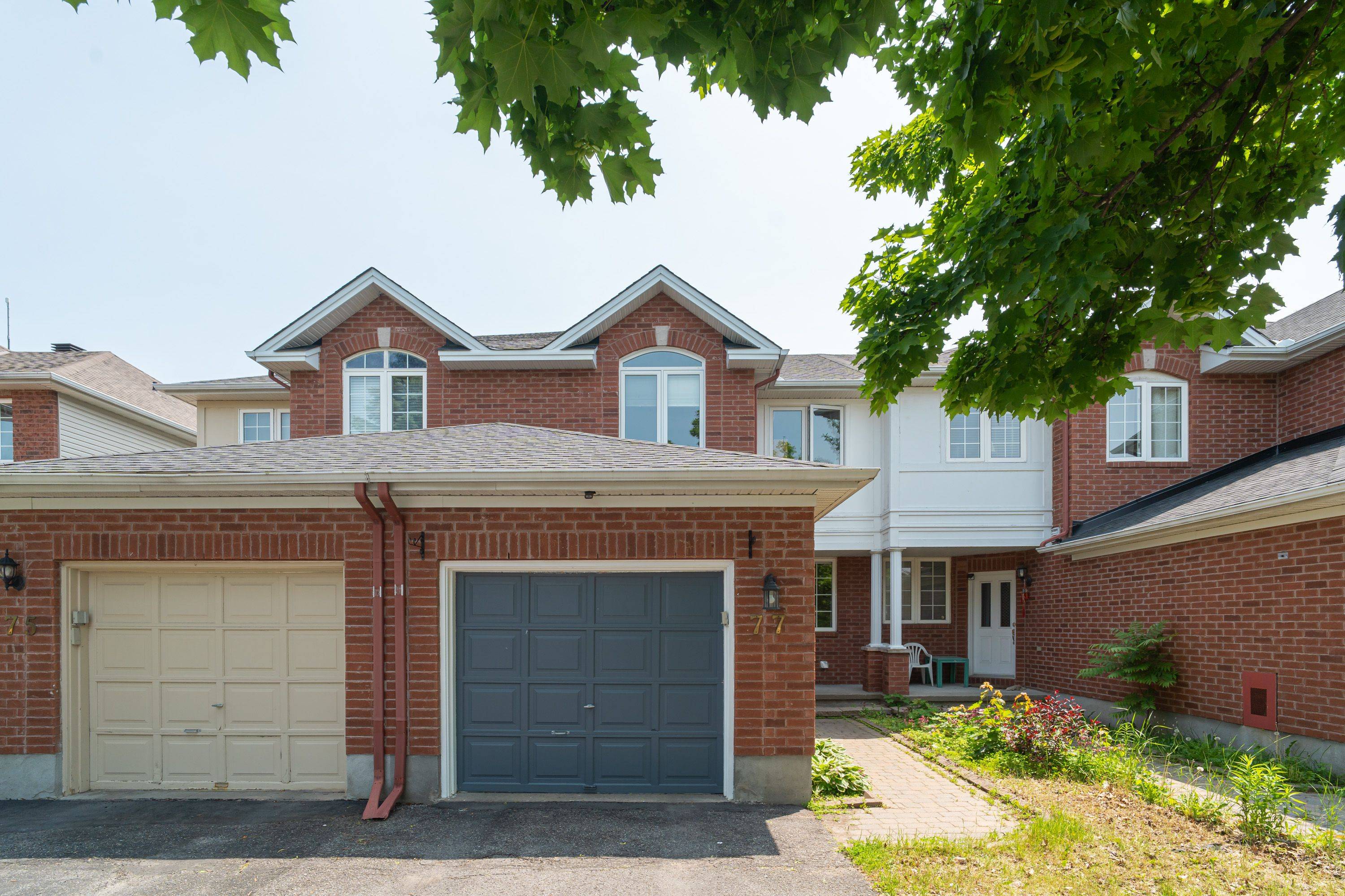 Carlington - Central Park, ON K2C 4C9,77 Scout ST S