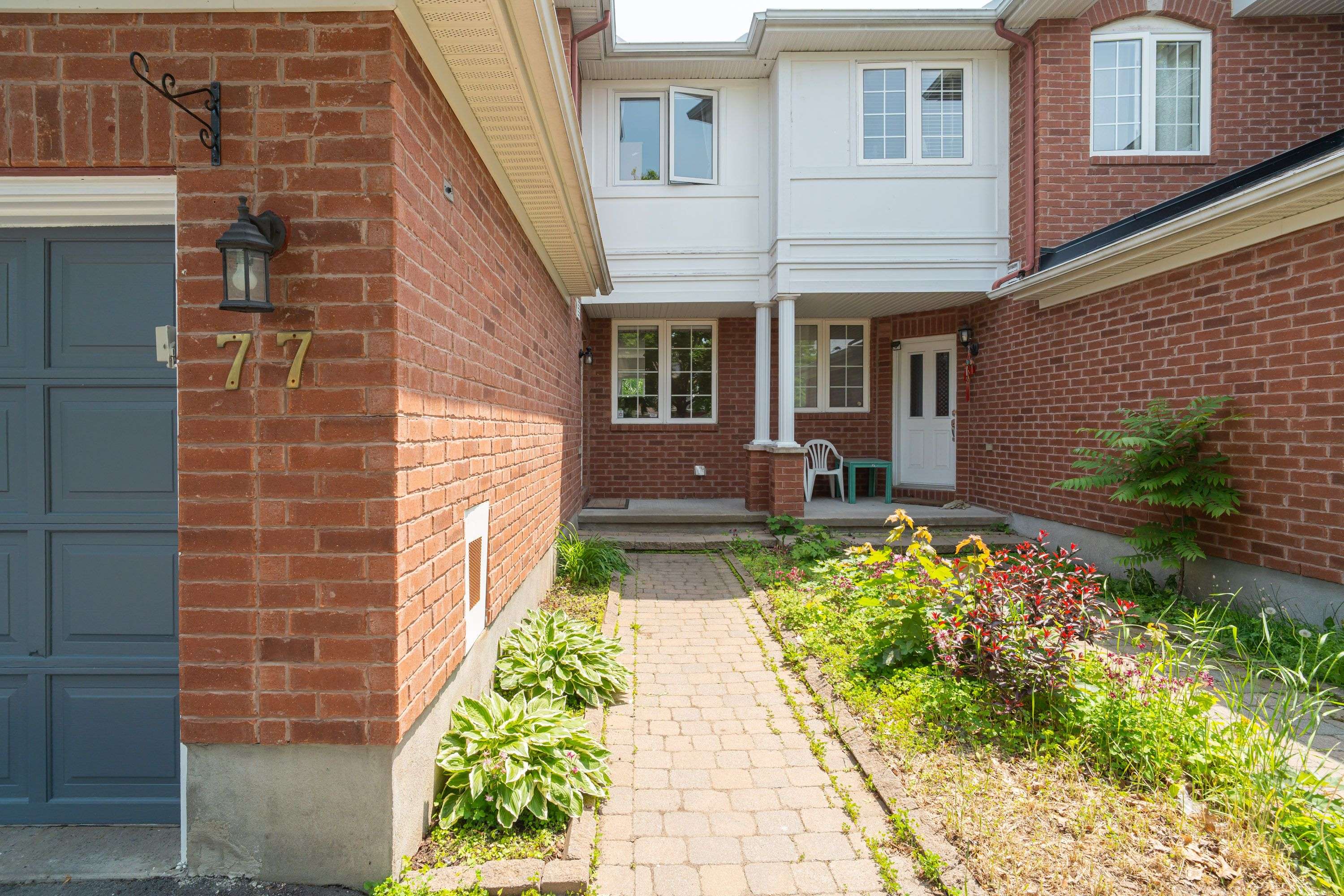 Carlington - Central Park, ON K2C 4C9,77 Scout ST S