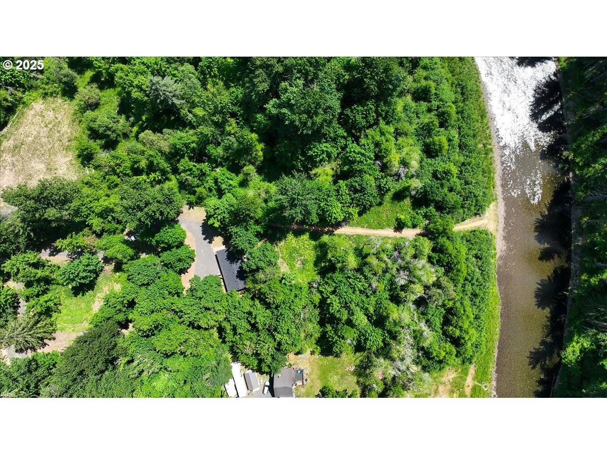 Carson, WA 98610,662 CANNAVINA RD