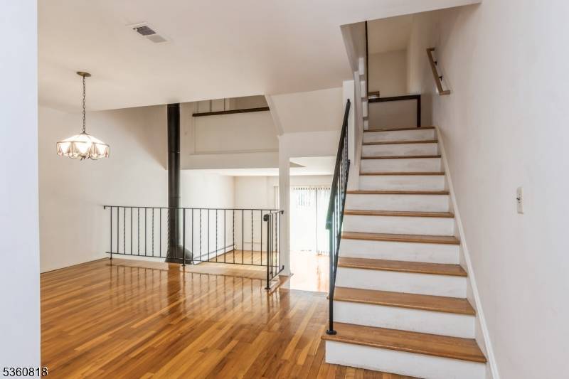 Woodbridge Twp., NJ 08830,323 Gill Ln #C