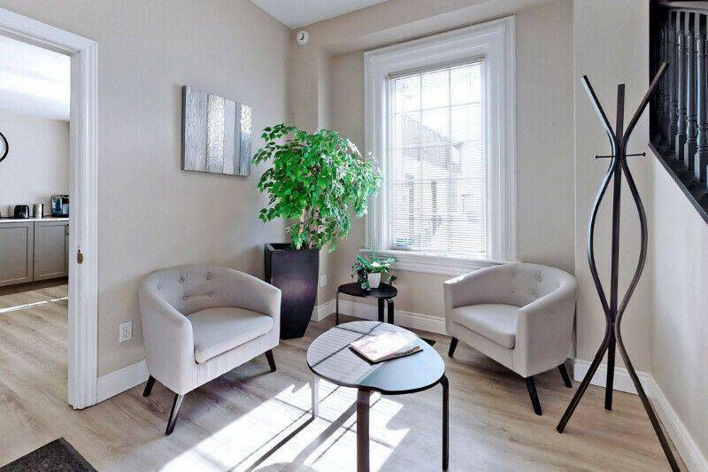 Oshawa, ON L1H 4R1,71 Albert ST #6
