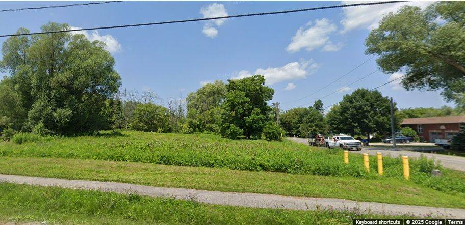 Innisfil, ON L0L 1W0,902 Corner AVE
