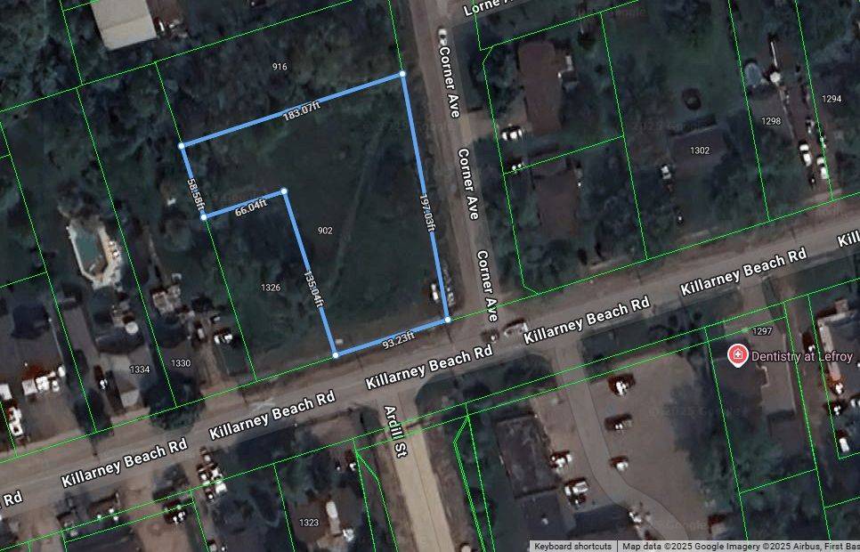 Innisfil, ON L0L 1W0,902 Corner AVE