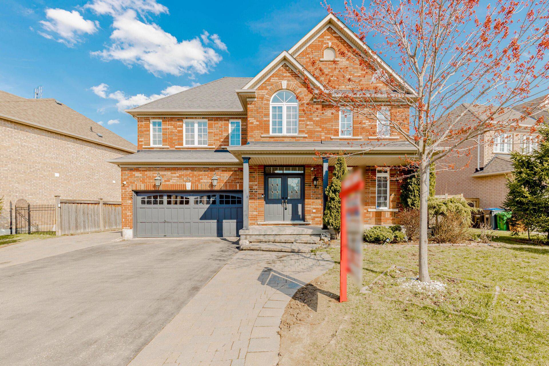 Brampton, ON L6P 2W9,33 Leparc RD