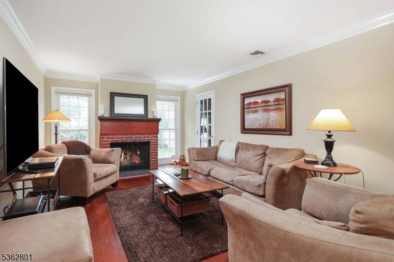 Clark Twp., NJ 07066,223 East Ln