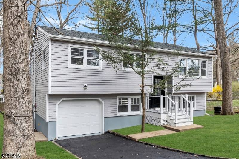 Byram Twp., NJ 07874,20 Stony Brook Rd