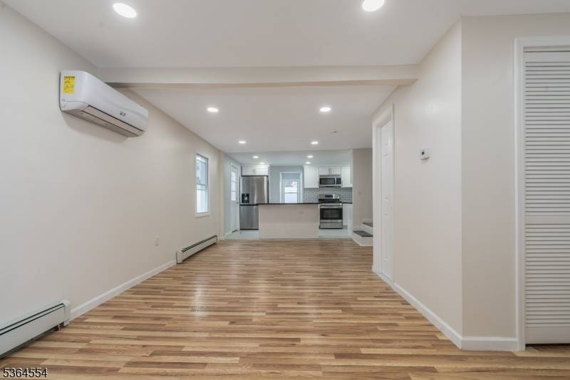 Phillipsburg Town, NJ 08865,288 Marshall St