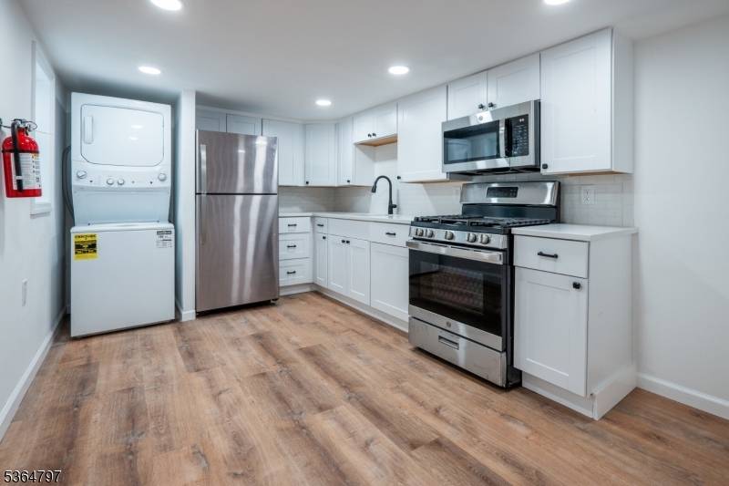 Jefferson Twp., NJ 07438,6 Redmans Dr