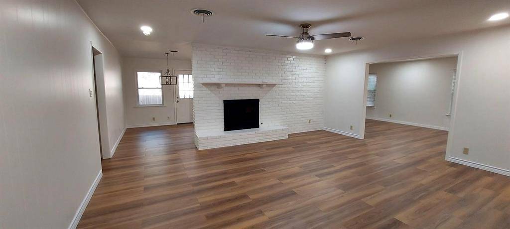 Hurst, TX 76054,624 Hillview Drive