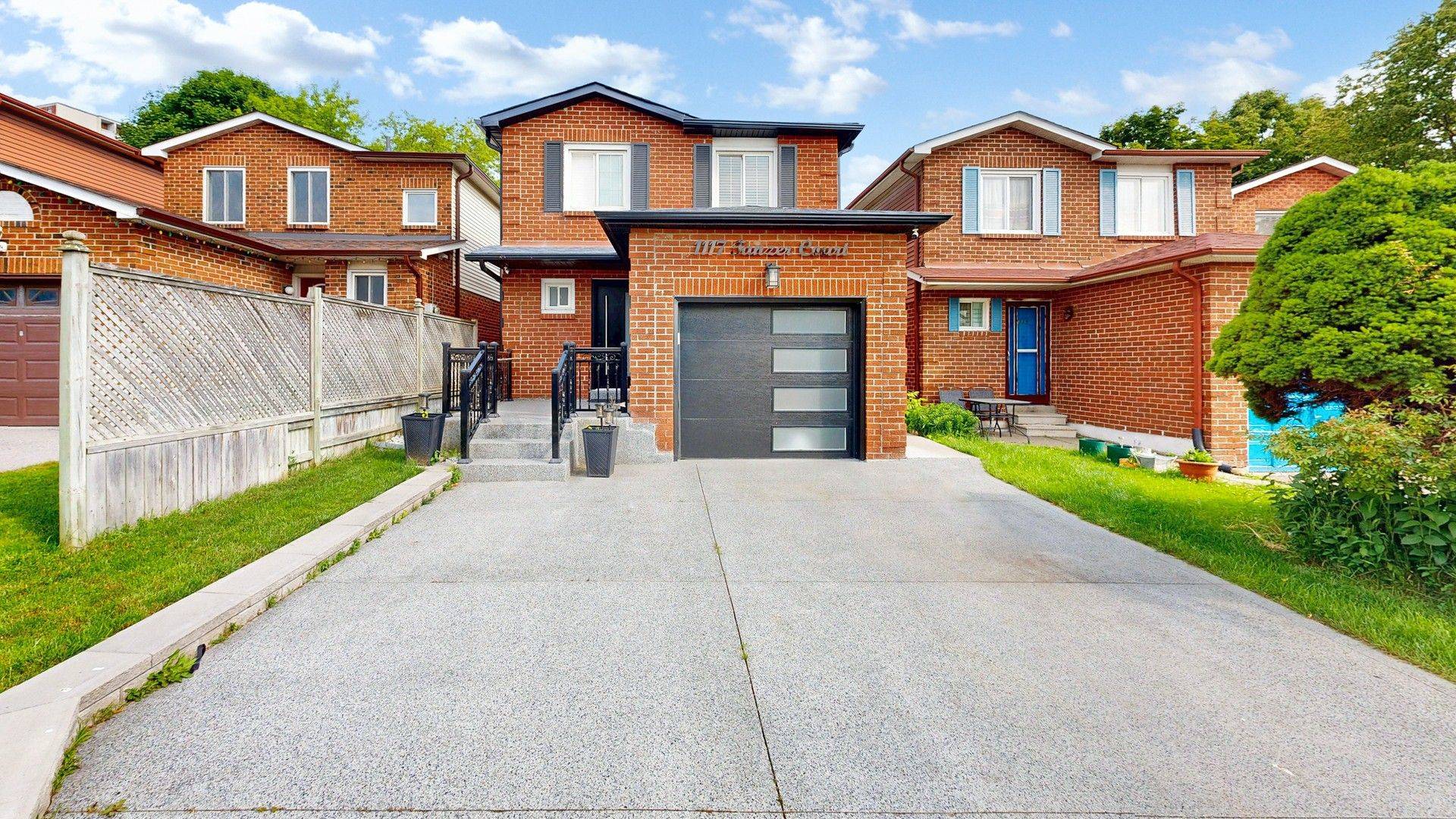 Pickering, ON L1W 3T2,1117 Tanzer CT