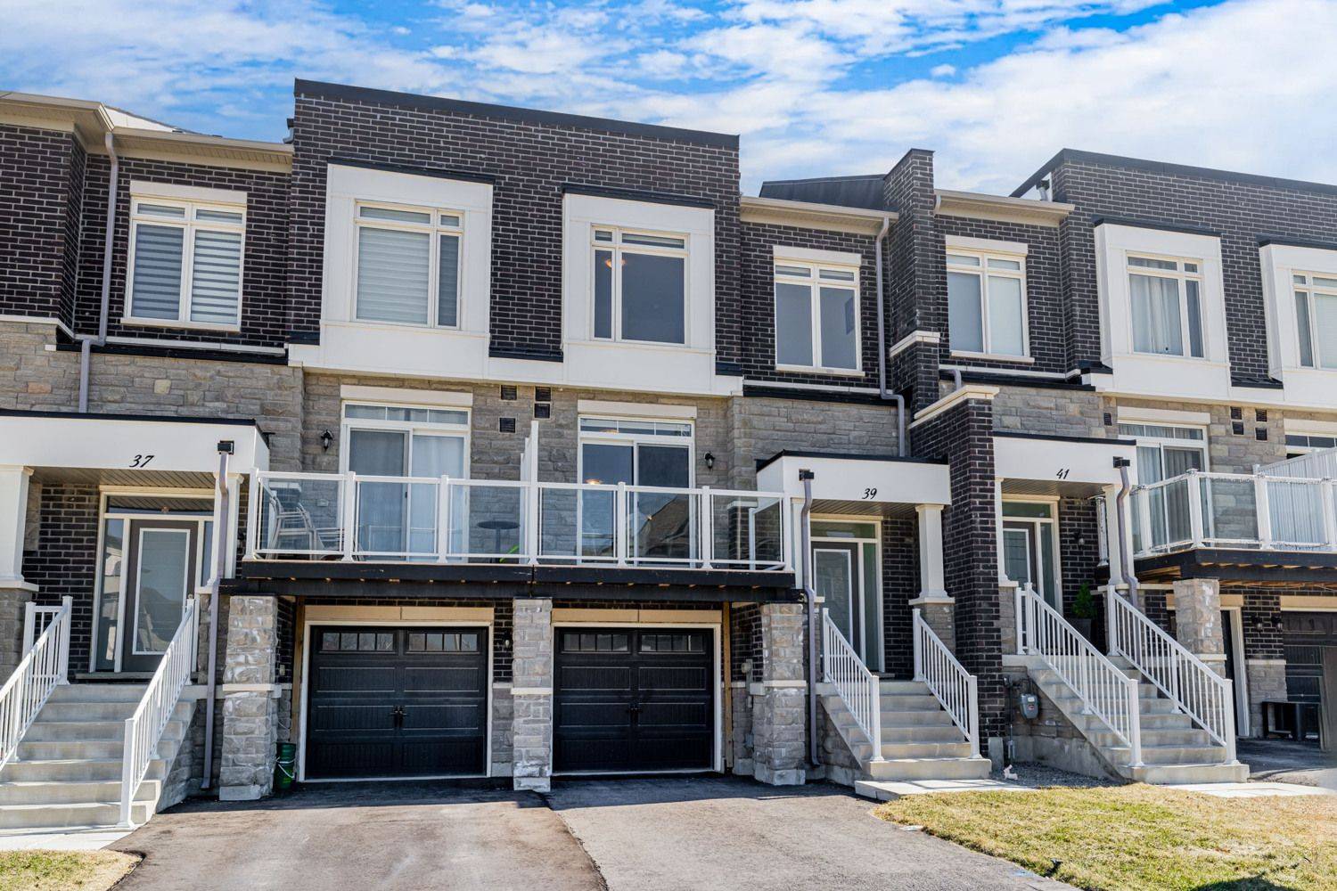 Richmond Hill, ON L4E 1H9,39 Seguin ST