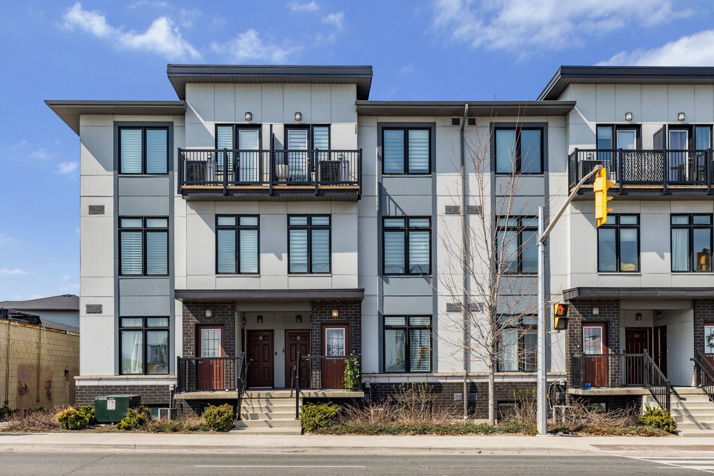 Toronto W03, ON M6M 0B4,630 Rogers RD #21