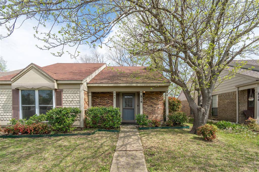 Mesquite, TX 75149,818 Versailles Street