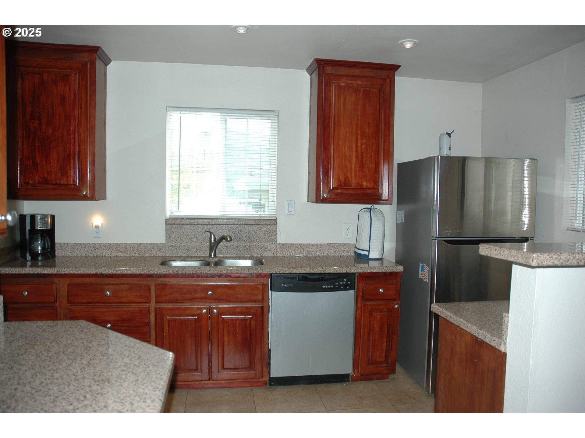 St Helens, OR 97051,124 S 20TH ST