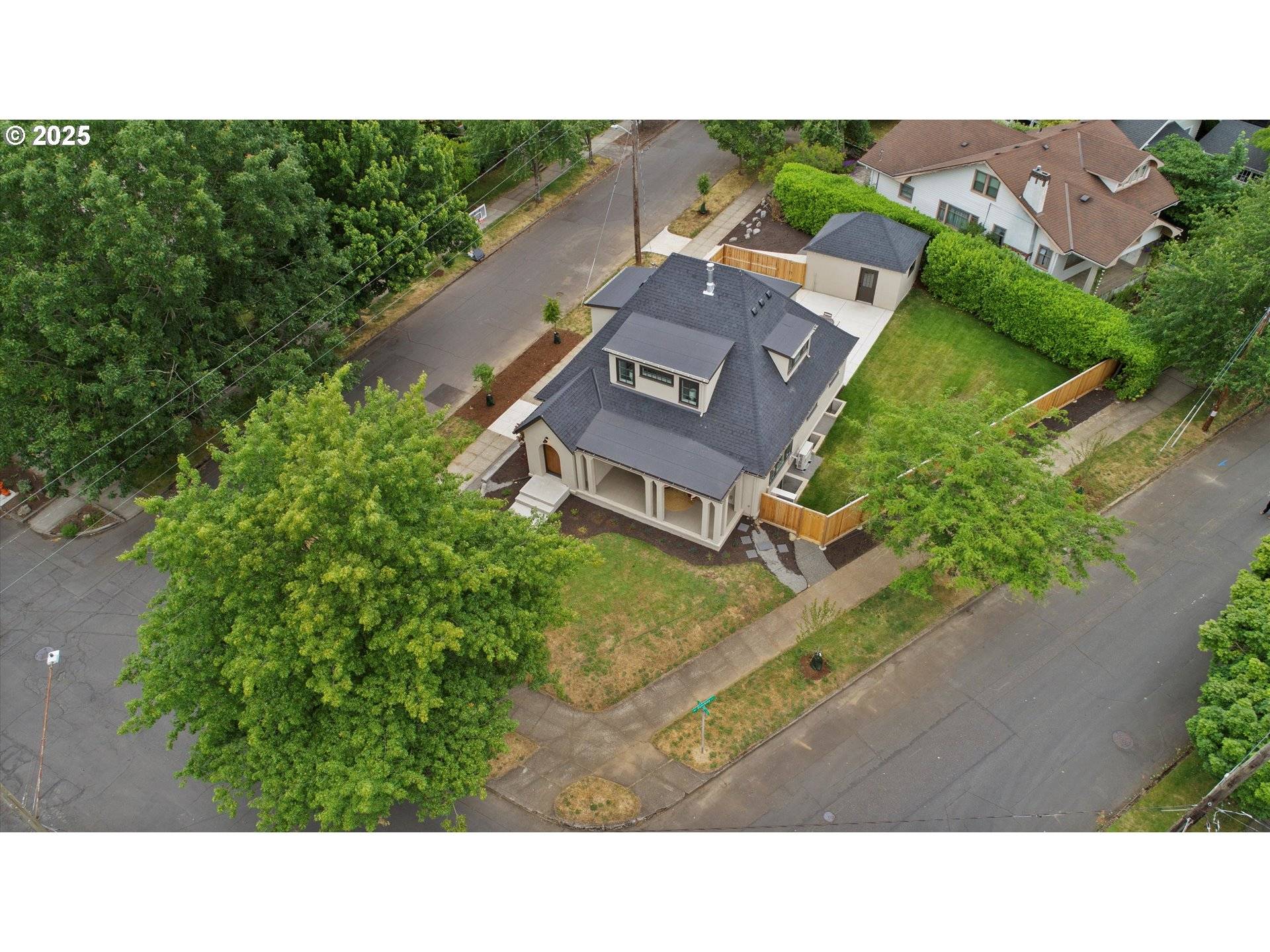Portland, OR 97212,4072 NE 24TH AVE