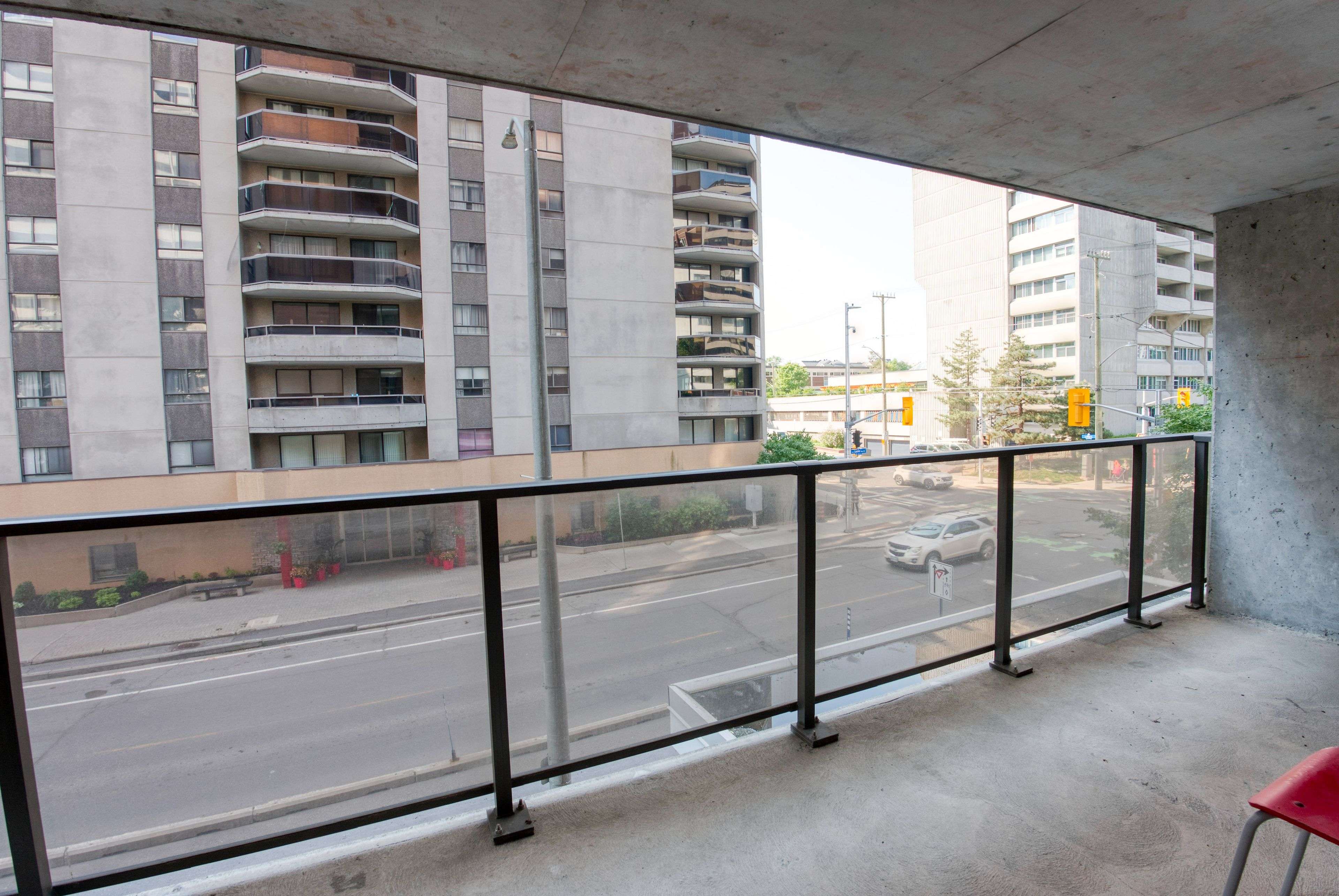 Ottawa Centre, ON K1R 7X1,475 Laurier AVE W #204