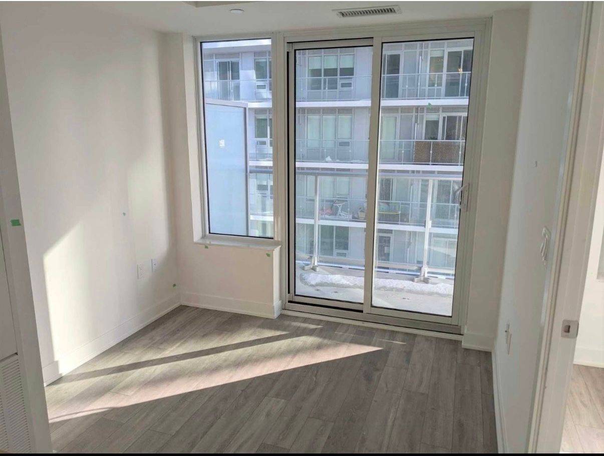Toronto C10, ON M4P 1V2,99 Broadway AVE #3508